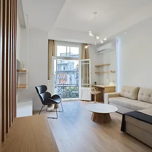 a-g-a-i-n-downtown-premium-suite.hotels-of-thessaloniki.com/